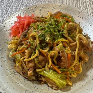 楽ラク手抜キッチン🐶🐾の作ってみた!投稿(油不使用でヘルシー！電子レンジで作るソース焼きそば)