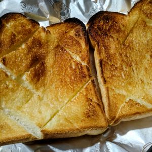 ゆみの作ってみた!投稿(【表面サクッと背徳トースト】
溢れハニーの塩バタートースト)