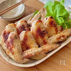 鶏手羽先の塩ガーリック焼き
