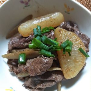 RINAの作ってみた!投稿(【牛肉と焼き大根の甘辛煮】ごはんがすすむ！)