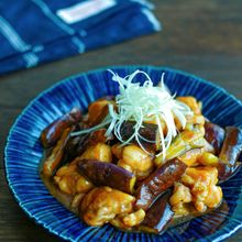 なすと鶏肉のこっくり甘酢炒め