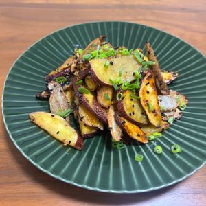 こむぎの作ってみた!投稿(デパ地下風お惣菜♡︎ごぼうとさつまいもの甘辛炒め)