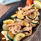 夏バテ予防！せせりとズッキーニのガリバタレモン醤油炒め
