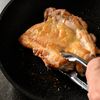 【満足度最強！】照り焼きチキンの濃厚タルタルソースのせの工程1