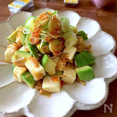 あえるだけ‼︎最高おつまみ【ピリ辛なめカドチーズ】丼にも