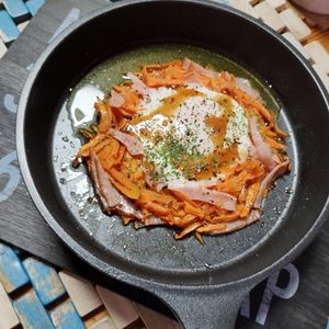 M＊Pの作ってみた!投稿(あっという間にペロリ！朝ごはんにも嬉しい「巣ごもりハム人参」)