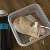 【鶏むね肉チャーシュー】レンジ調理で黄金比の味付け！の工程1