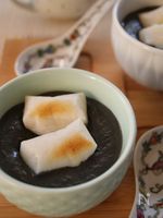 アツアツ濃厚♪黒ごまのおしるこ