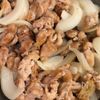ご飯泥棒すぎる!豚こまで簡単に作れる「豚こまトンテキ」の工程2