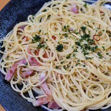 生ベーコンで作るオイリーなパスタ