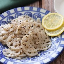 2つの調味料で味が決まる♡れんこんのエスニックキンピラ