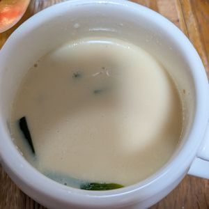 れいかの作ってみた!投稿(ごま油香る♪長ねぎとニラとえのきの豆乳味噌スープ)
