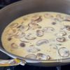 うま味ジュワ〜♪クリームソース煮込みハンバーグの工程5