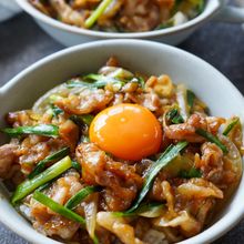 『スタミナ丼』男子ウケ抜群!!がっつりお箸が止まらない!