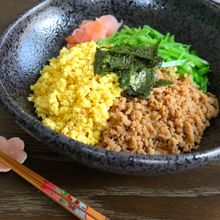三色丼