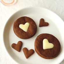 ハートが可愛い♡ほろ苦ココア味【ホワイト生チョコクッキー】