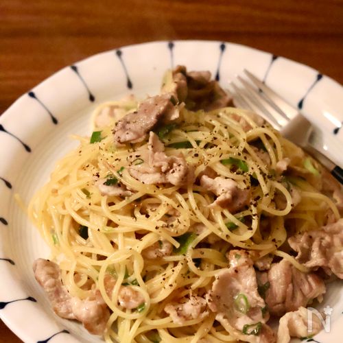 フライパン一つで作る!豚肉のガリバタパスタ