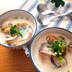 すぐできちゃう・旨味たっぷり♡あさりのヘルシー豆乳味噌スープ