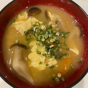 おかか昆布🍙の作ってみた!投稿(【にんじんときのこと卵の味噌汁】とろとろ♡ほっこり)