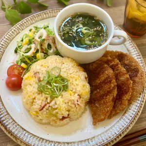 のりのり🐾🎀🤍の作ってみた!投稿(炊飯器で簡単♪ハムと長ねぎのチャーハン風炊き込みごはん)