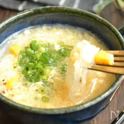 【とろとろ卵で温まる！】塩味で春雨ヌードルスープ