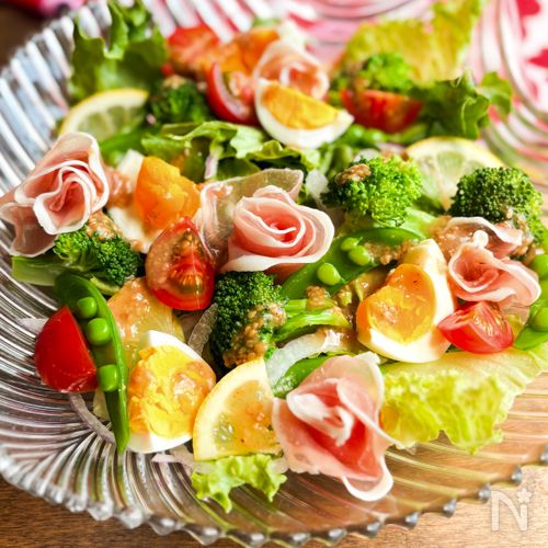 おもてなしにも♡春の彩り野菜たっぷりサラダ