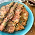 ワンパンで！魚肉ソーセージのニラチーズチヂミ【油少なめ】