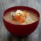 圧力鍋で手間なし！【基本の豚汁】具だくさんで旨味たっぷり