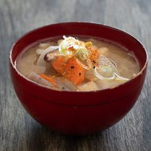 圧力鍋で手間なし！【基本の豚汁】具だくさんで旨味たっぷり