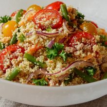 メインにも！お弁当にも！彩り野菜マリネのクスクスサラダ