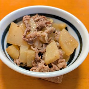 ゆきまる🐬🫧の作ってみた!投稿(【牛肉大根の甘辛煮】大根がとろとろ♡ご飯が進む絶品和食♬)