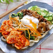 癖になるおいしさ！『ビビンバ風冷やしぶっかけうどん』