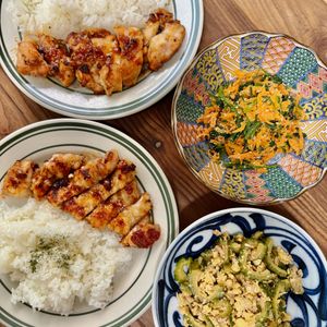 ぴいすけの作ってみた!投稿(【鶏むね肉のガツンと焼き】にんにくペッパー醤油だれ♡)