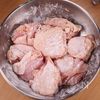 行列の定食屋さんの🍚鶏ピーマン舞茸の♪ぷりぷり甘酢炒め🤩の工程3