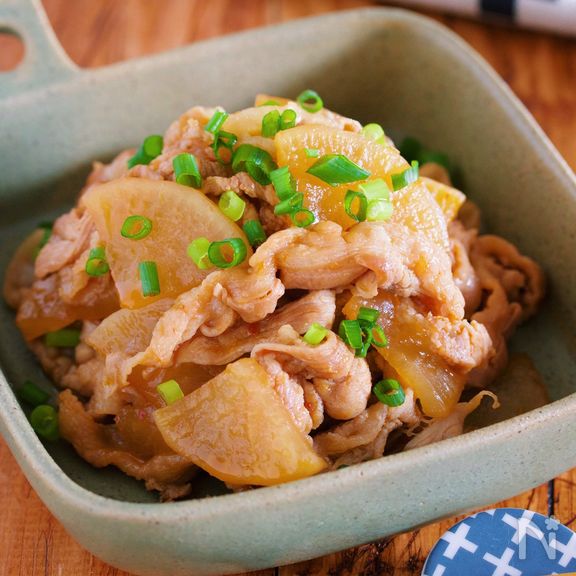 煮込みは10分♪『豚バラ大根のうま辛♡すき焼き風煮込み』