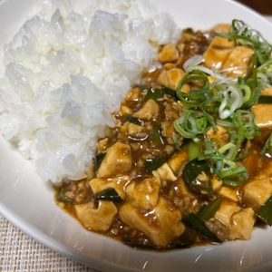 ぽちゃこの作ってみた!投稿(【スタミナニラ麻婆豆腐】10分でパパっと完成！)