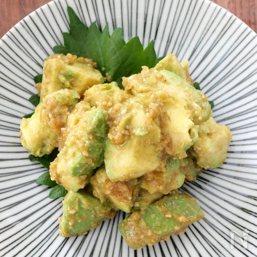 【切ってあえるだけ】アボカドのごま味噌あえ