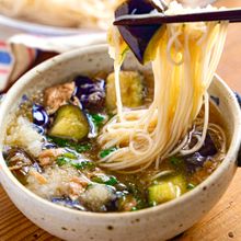 ナスとツナのおろしつけそうめん【温冷どちらもいける！】