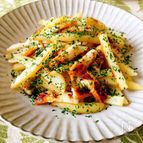 スティックじゃがいもと竹輪の青のりバター炒め