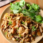 ワンパン10分！【豚こま肉ときのこのポークチャップ風炒め】