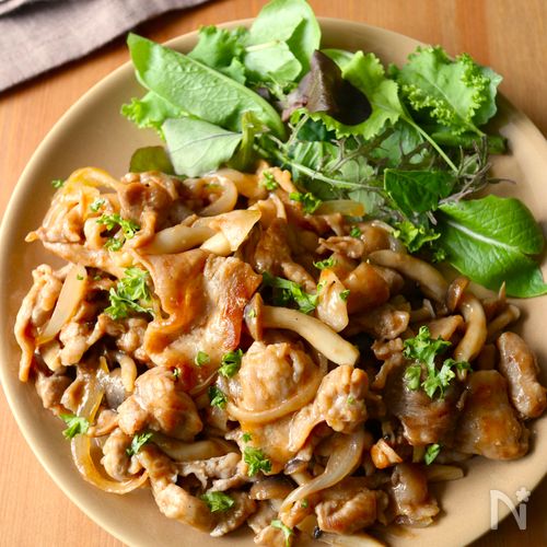 ワンパン10分!【豚こま肉ときのこのポークチャップ風炒め】