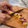 甘辛味がやみつきに!【さつまいもと鶏肉のみそだれ】の工程1