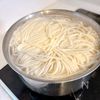 特製豆乳ごまだれで食べる♪豚しゃぶうどんの工程1