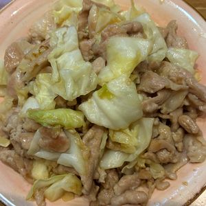 くだもの大好き🧡の作ってみた!投稿(ワンパン10分！【豚こま肉×キャベツ旨ダレ炒め】ご飯すすむ♩)