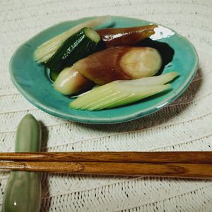 M＊Pの作ってみた!投稿(セロリ・茗荷・きゅうりの昆布茶漬け)