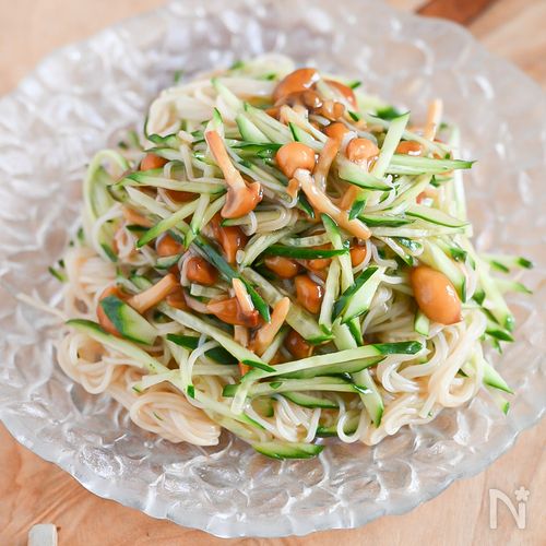 食欲がない日に！なめこときゅうりの和えそうめん