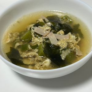 しんやの作ってみた!投稿(ほっこり美味しい♪オクラとわかめの中華たまごスープ)