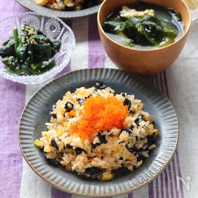 チュモッパ（韓国風おにぎり）炒飯