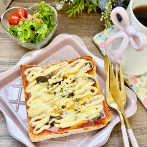 のりのり🐾🎀🤍の作ってみた!投稿(【食パンで♪】簡単カレーチーズピザ)