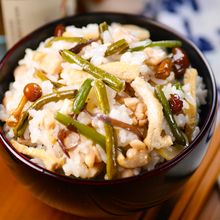 炊いたご飯に混ぜるだけ♪褒められる山菜鶏めし🤭💖